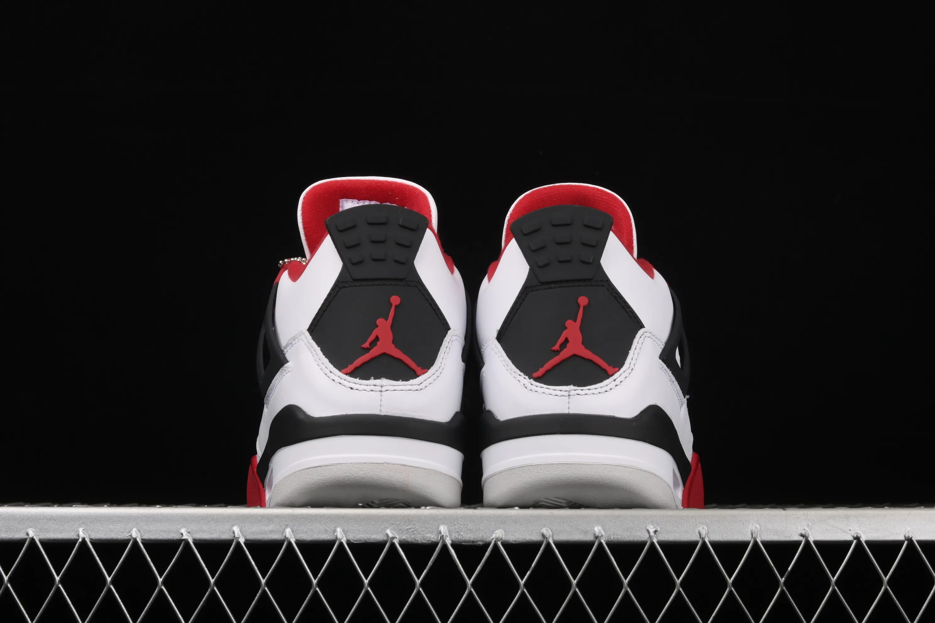 All categories Air Jordan Jordan series basketball shoes Air Jordan 4 new version Air Jordan 4 "Varsity Red" AJ4 Jordan 4 re-engraved first year white black red basketball shoes 308497-110
